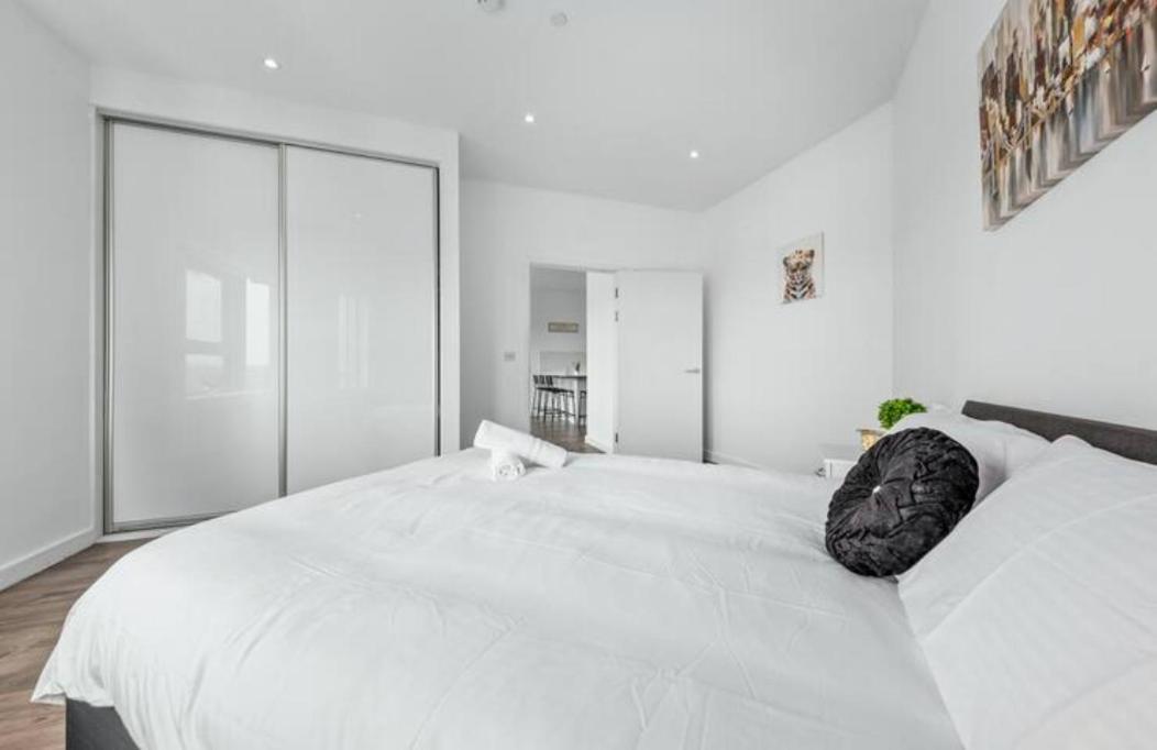 Delta 2 Bedroom Flat In London Dp102 Croydon Esterno foto