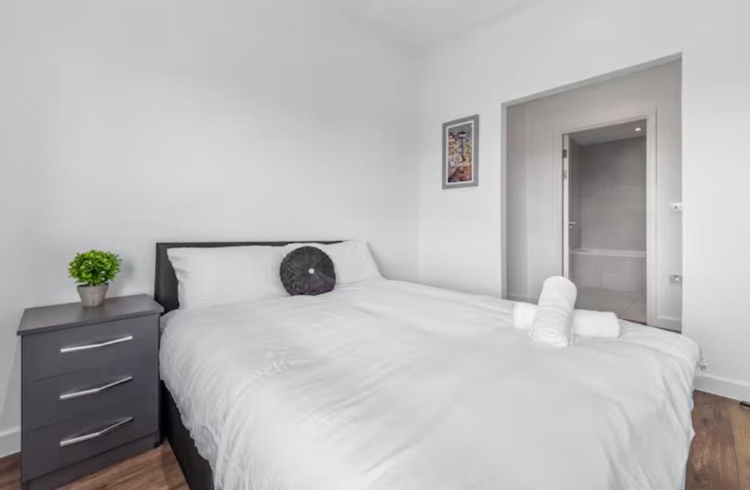 Delta 2 Bedroom Flat In London Dp102 Croydon Esterno foto