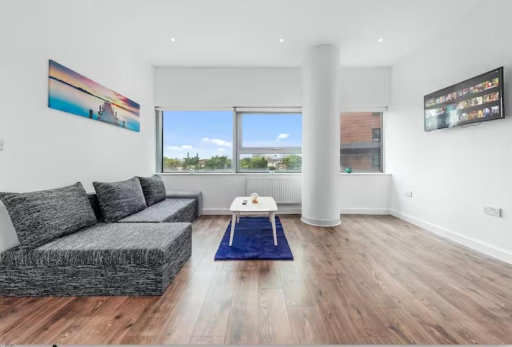 Delta 2 Bedroom Flat In London Dp102 Croydon Esterno foto